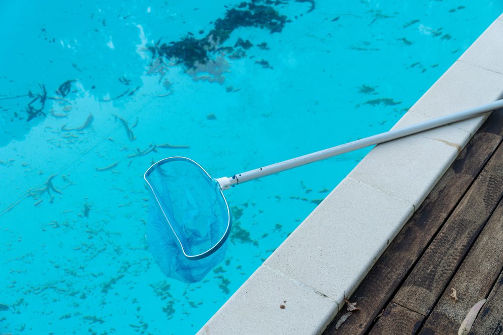 841 1024x683 - Algunos factores que alteran la calidad del agua de tu piscina
